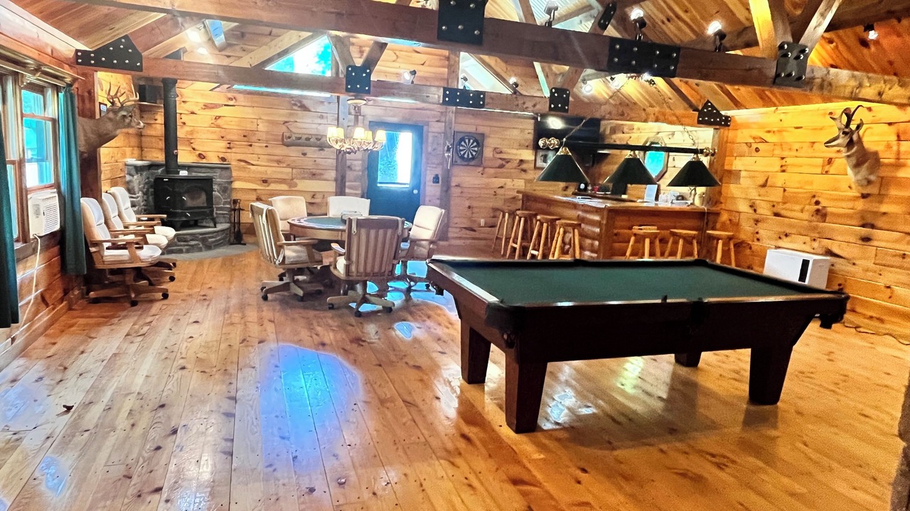 Photo of Bedroom in Long Eddy