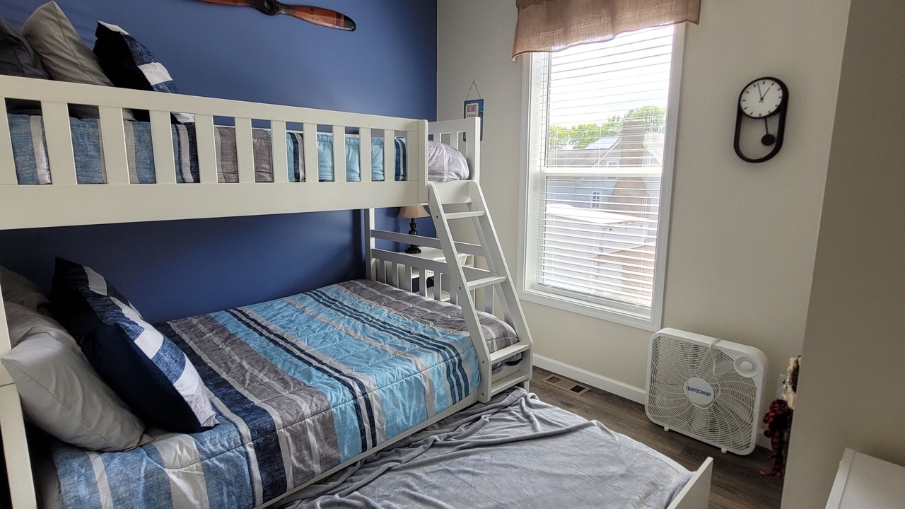 Photo of Bedroom in Lake Milton