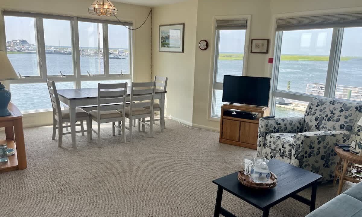 Photo of Livingroom in Stone Harbor