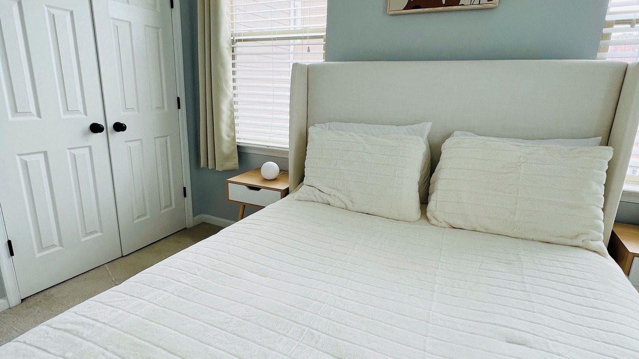 Photo of Bedroom in Inner Harbor