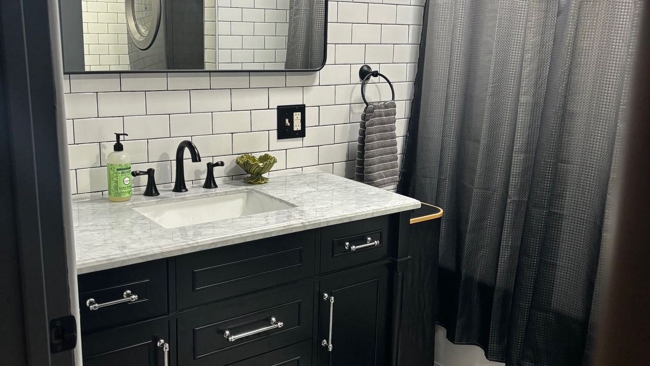 Photo of Bathroom in Mount Carmel