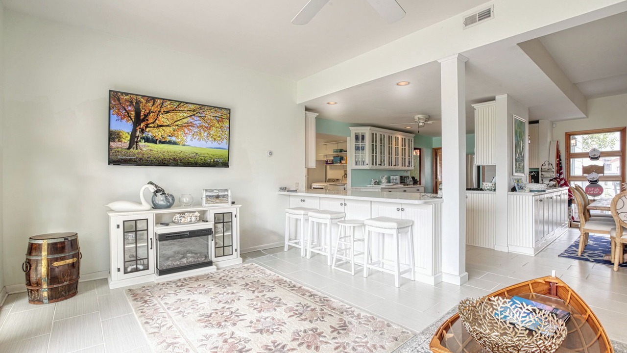Photo of Livingroom in Mystic Island