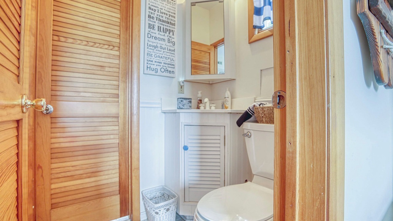 Photo of Bathroom in Mystic Island