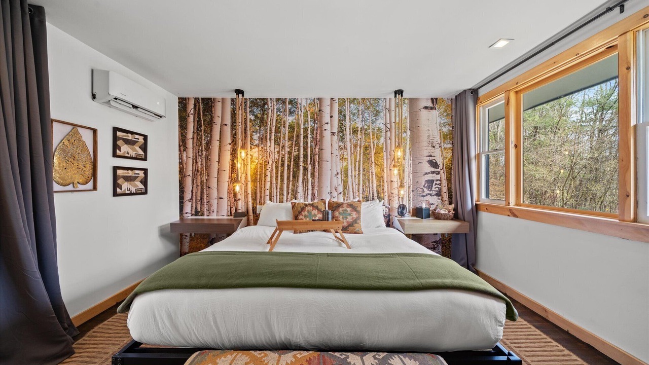 Photo of Bedroom in Hancock