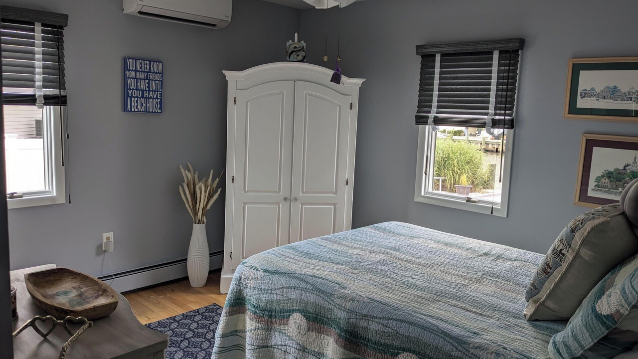 Photo of Bedroom in Waretown
