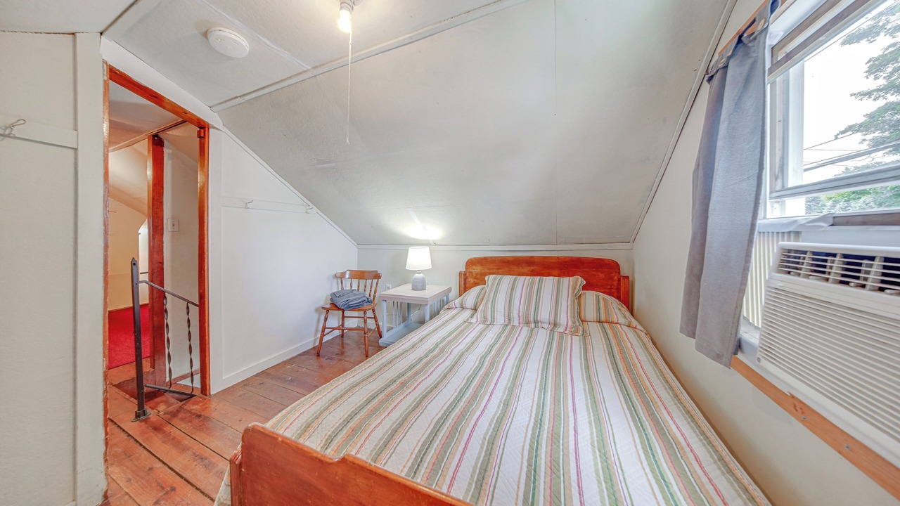 Photo of Bedroom in Edinboro