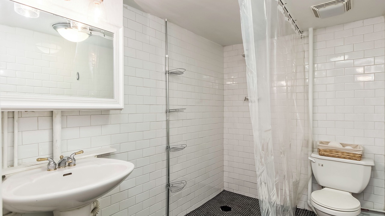 Photo of Bathroom in University District