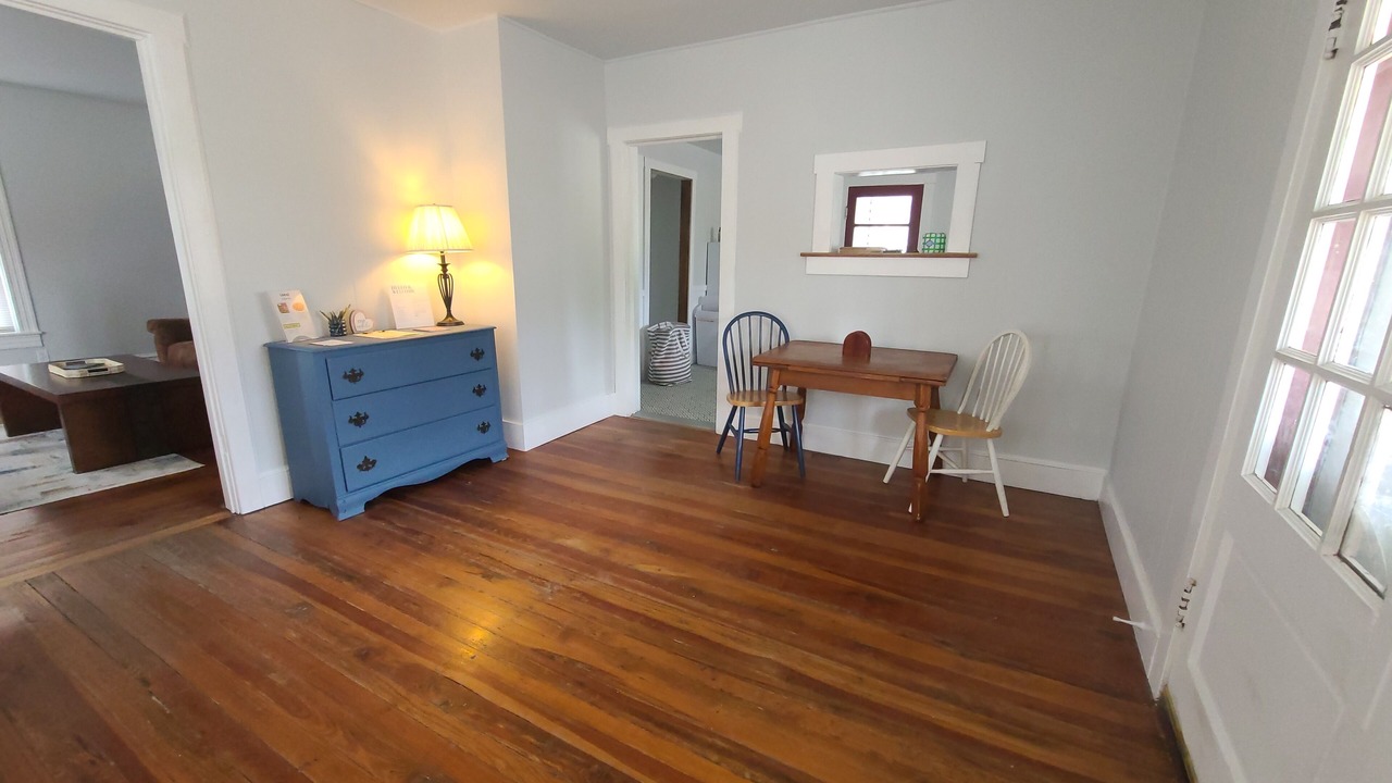 Photo of Livingroom in Paw Paw
