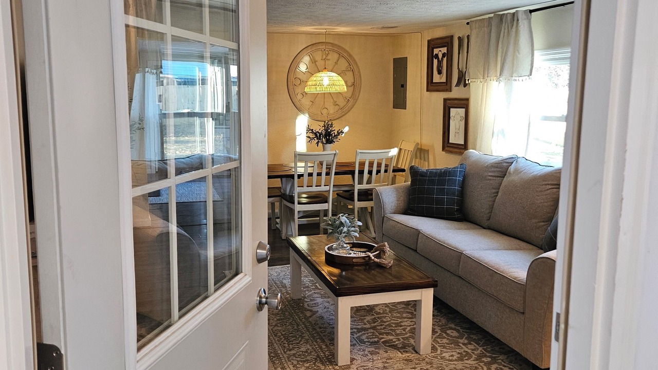 Photo of Livingroom in Huber Heights