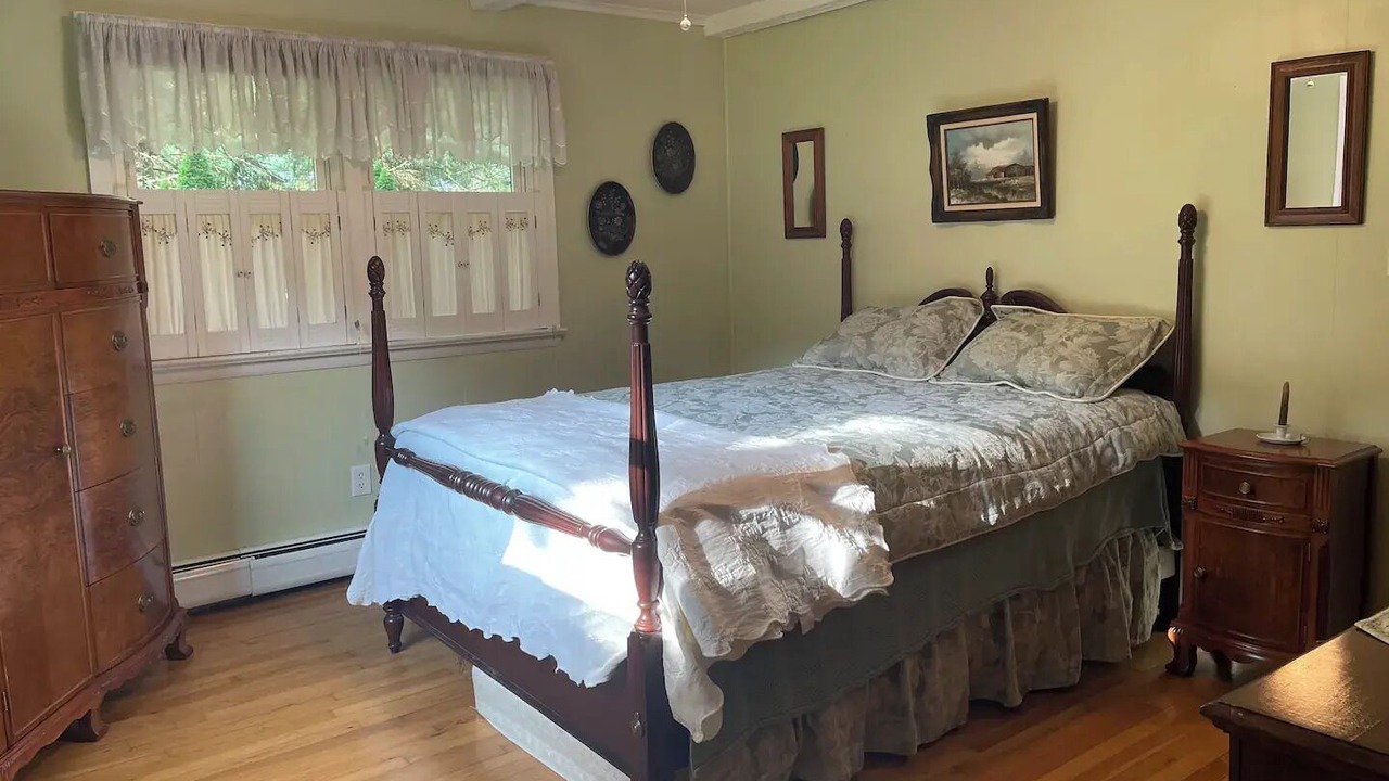 Photo of Bedroom in Jersey Shore