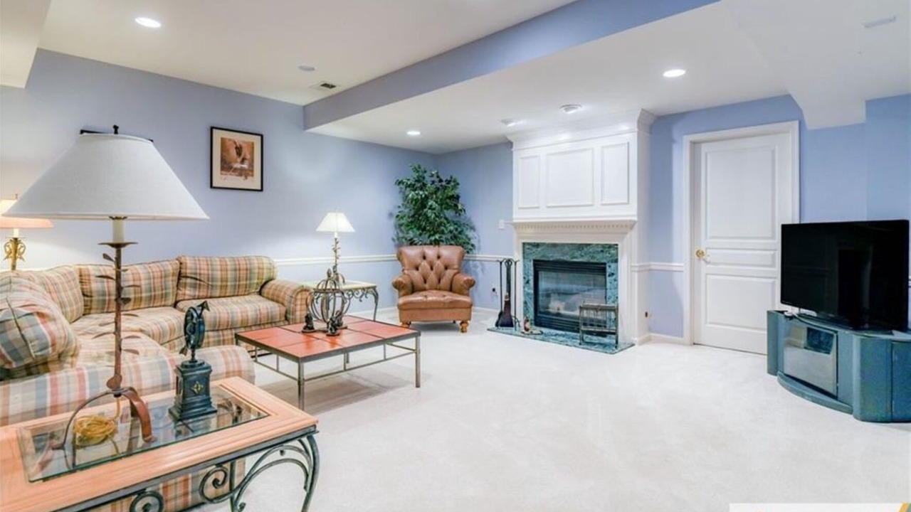 Photo of Livingroom in East Brunswick