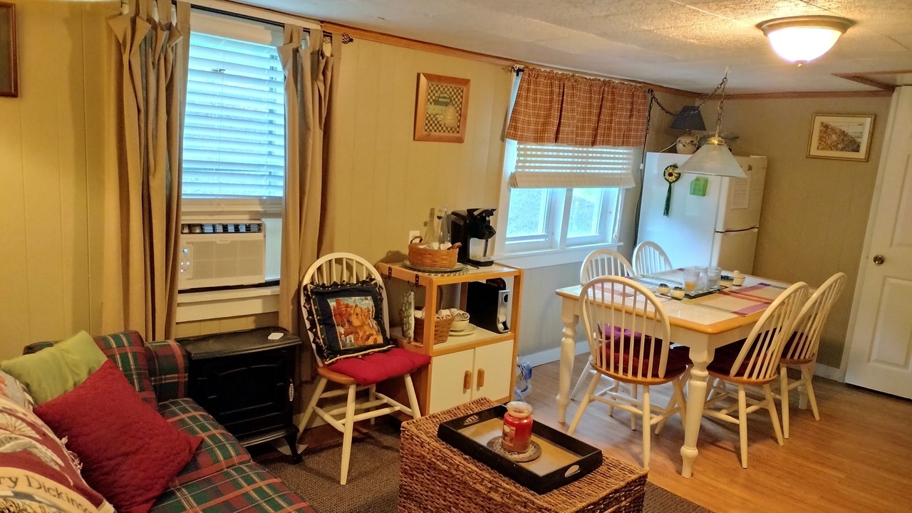 Photo of Livingroom in Fishertown