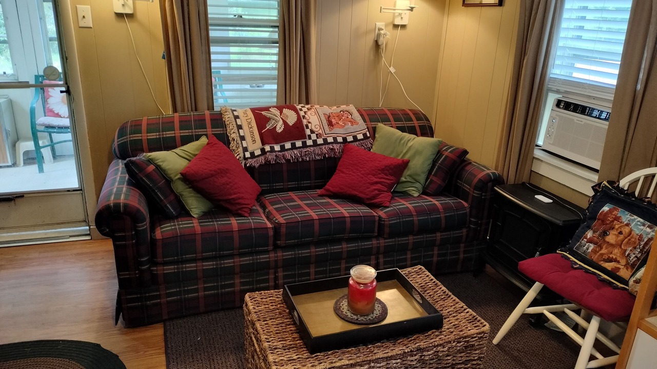 Photo of Livingroom in Fishertown