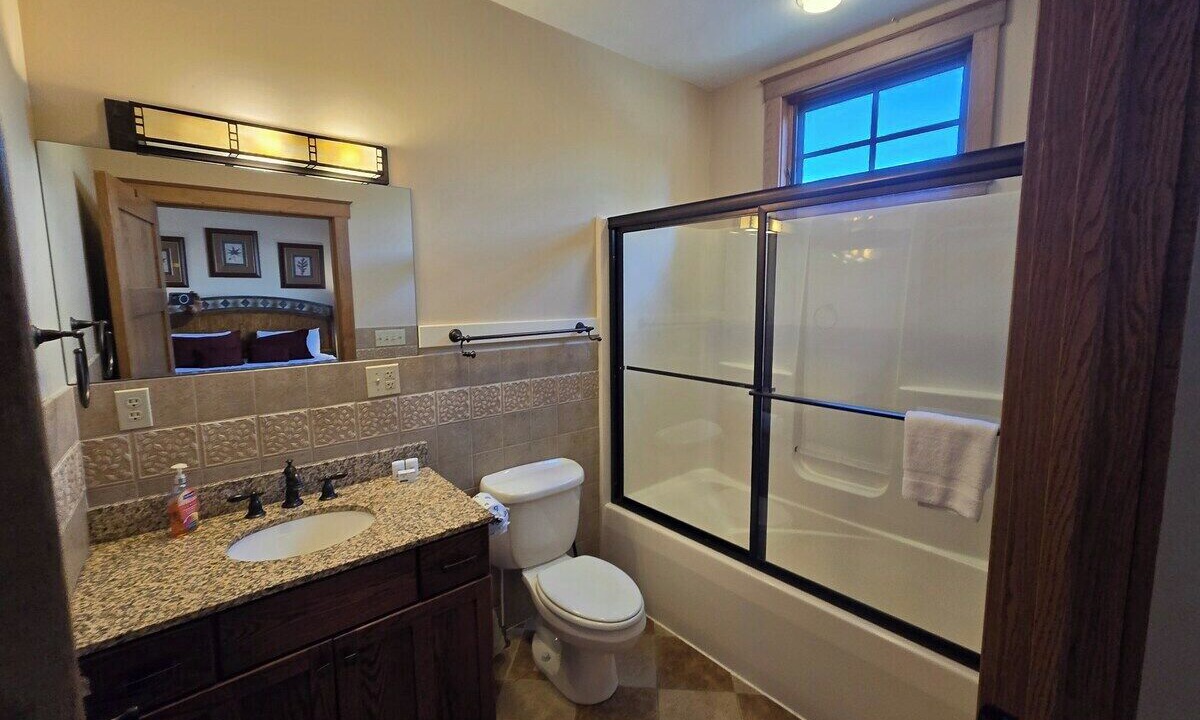 Photo of Bathroom in Silver Ridge
