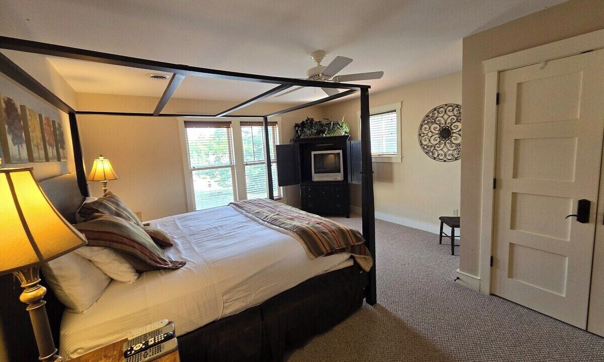 Photo of Bedroom in Silver Ridge