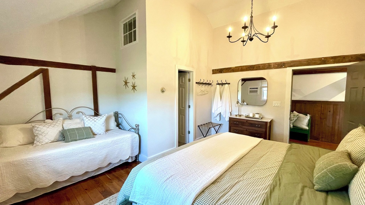 Photo of Bedroom in Blooming Glen