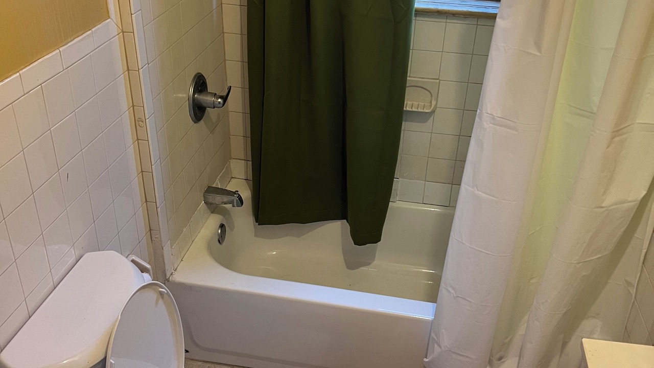 Photo of Bathroom in Newark