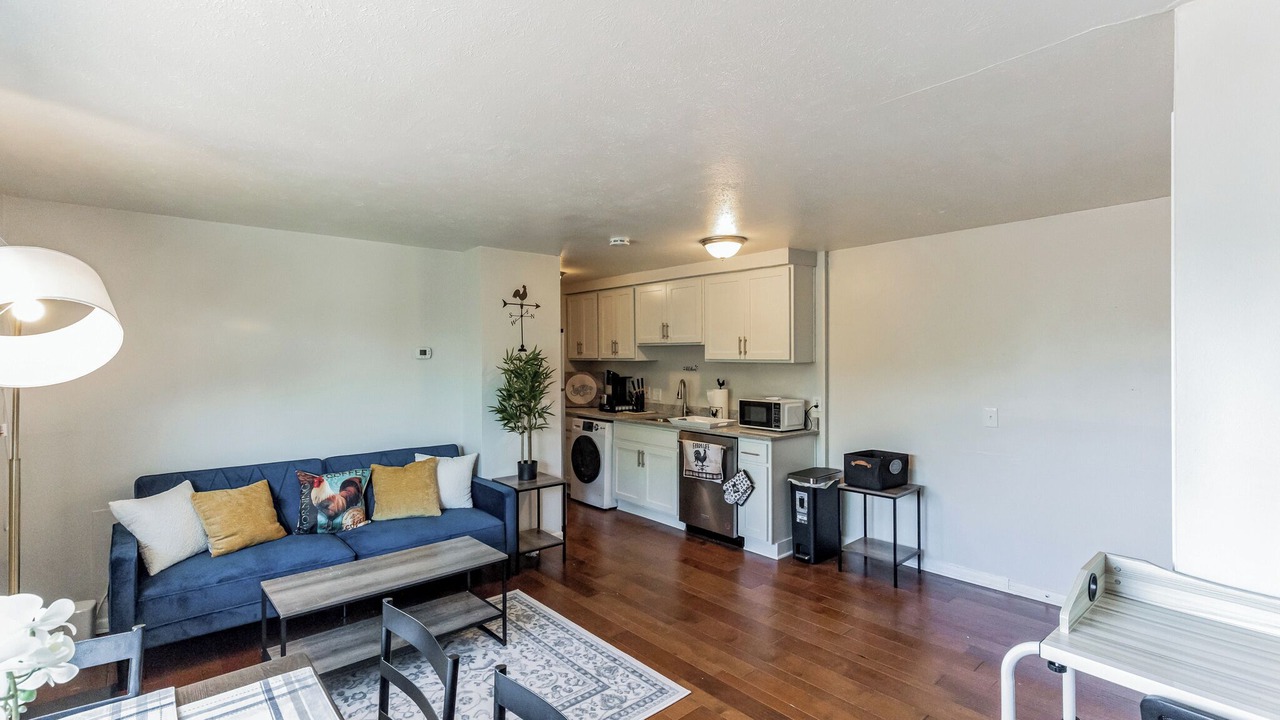 Photo of Livingroom in Lakewood