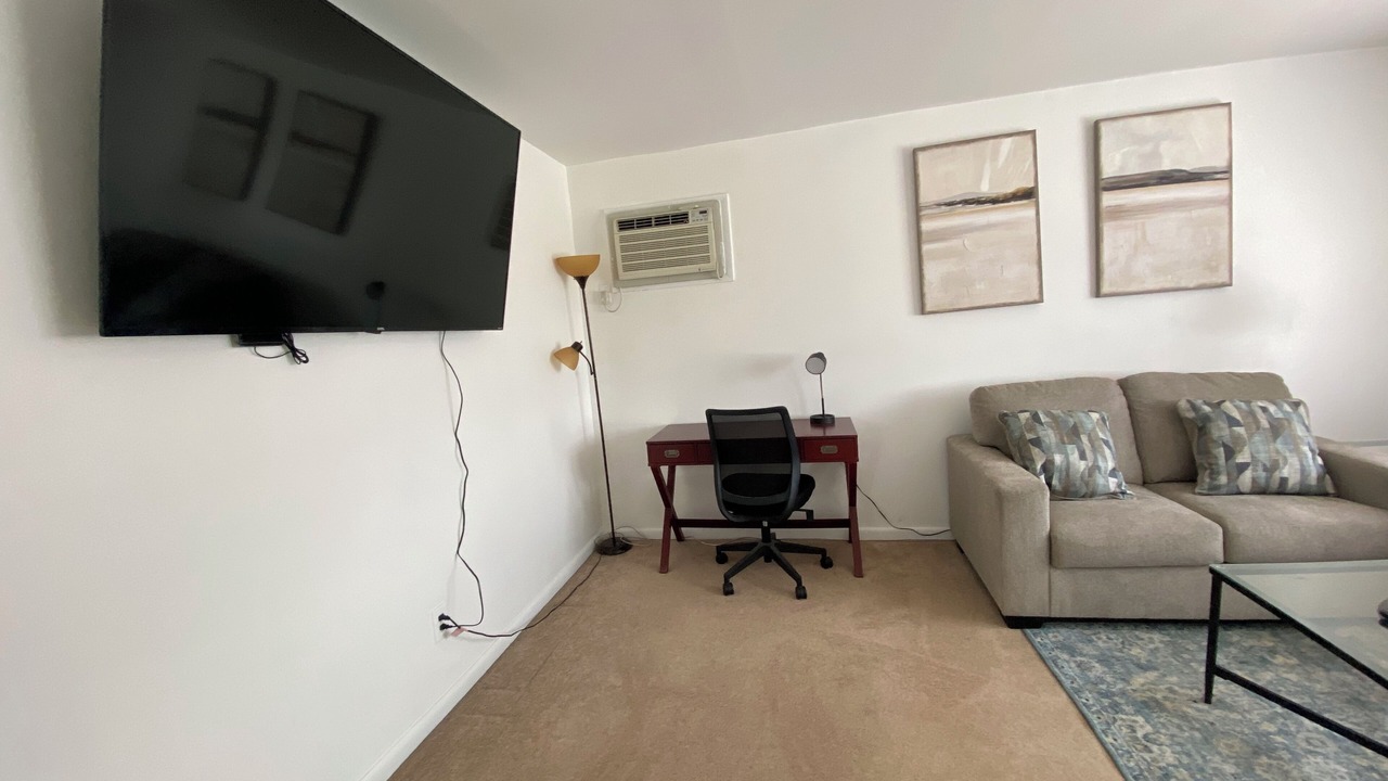 Photo of Livingroom in Belleville