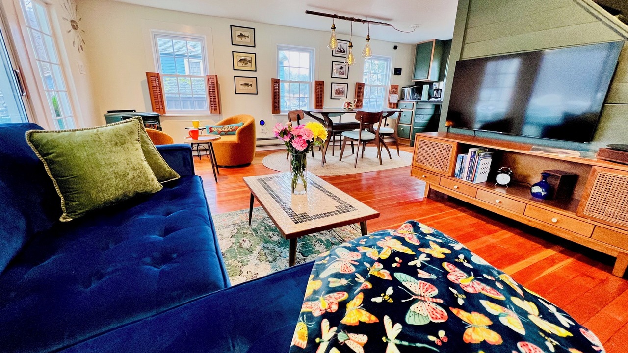 Photo of Livingroom in Hancock