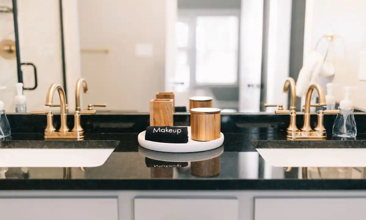 Photo of Bathroom in Bowling Green