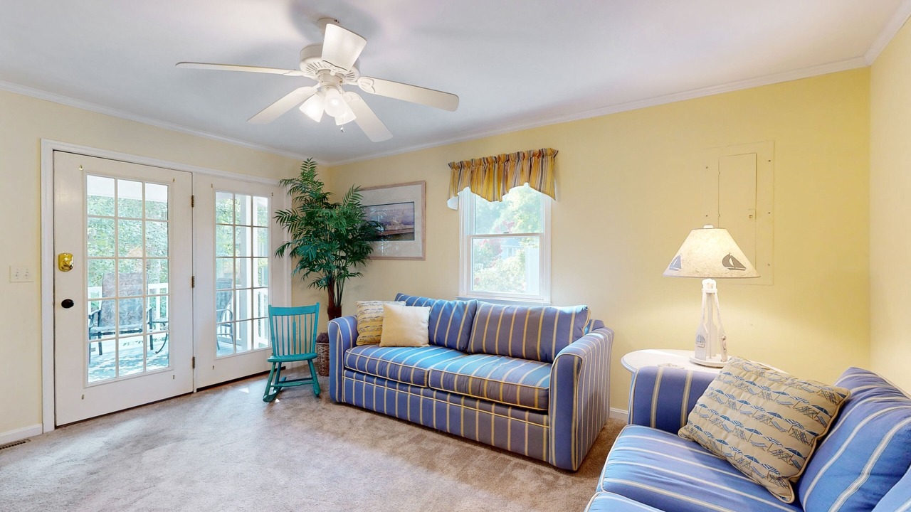 Photo of Livingroom in Sandpiper Pines