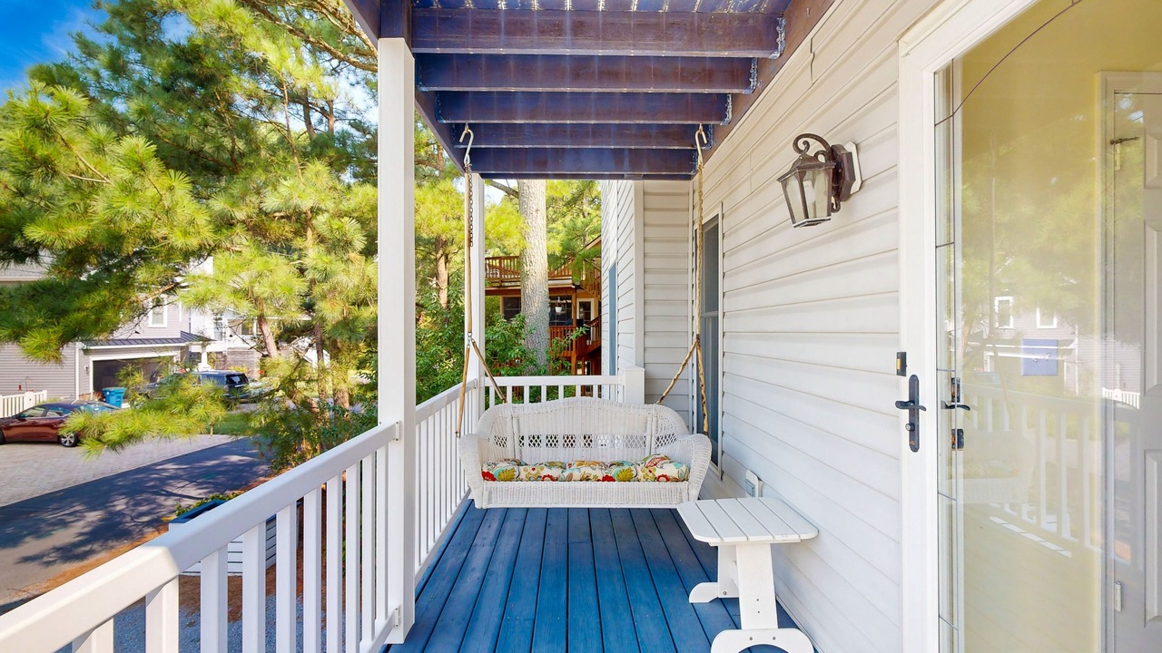 Photo of Patio Balcony in Sandpiper Pines