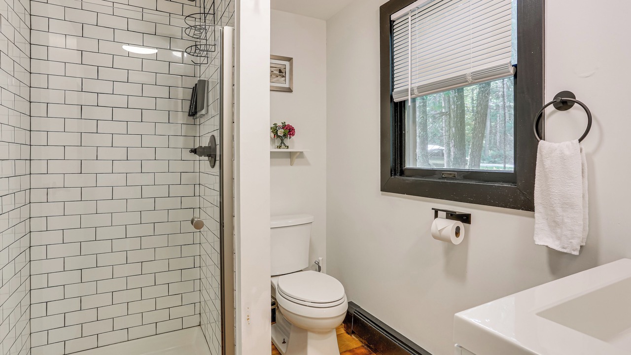 Photo of Bathroom in Town of Lumberland