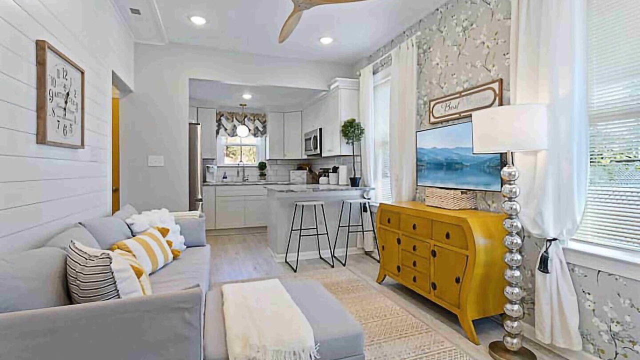 Photo of Bedroom in Downtown