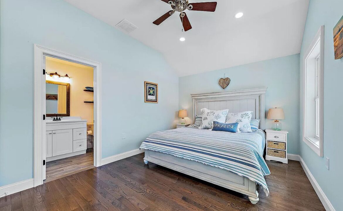 Photo of Bedroom in Beach Haven West