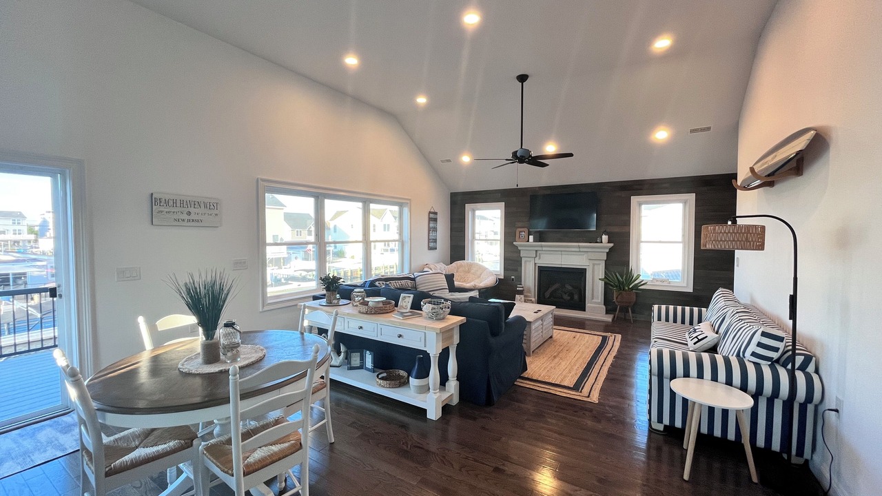 Photo of Livingroom in Beach Haven West