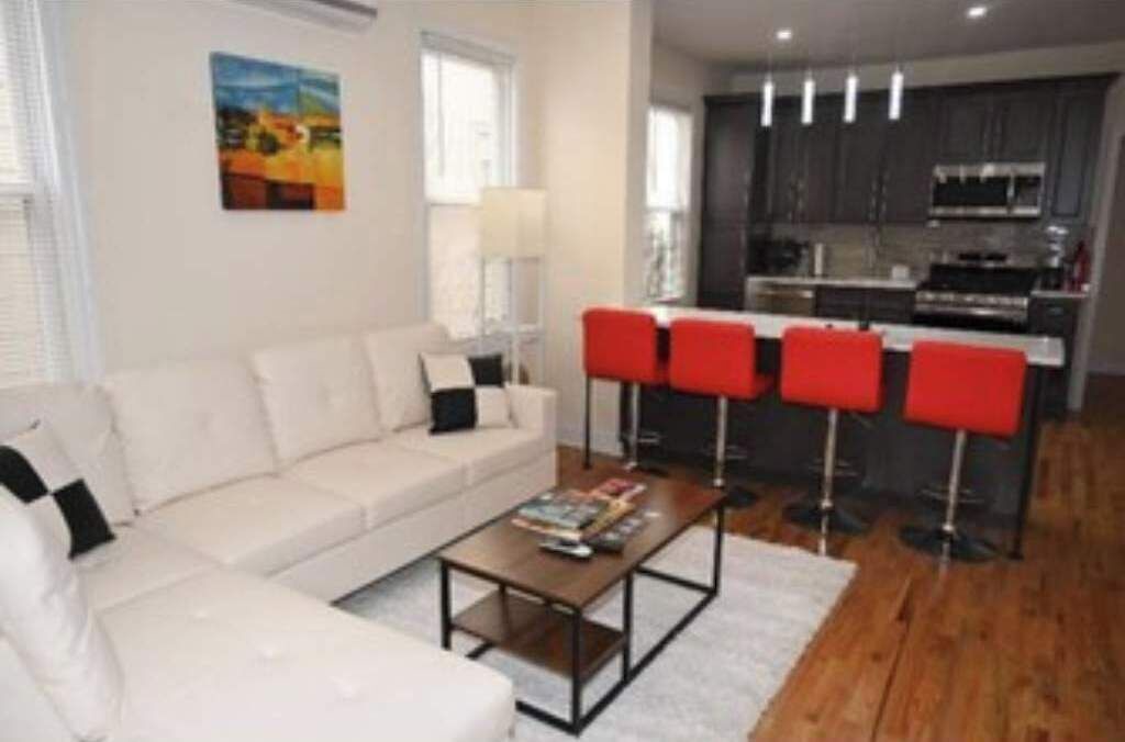 Photo of Livingroom in Newark