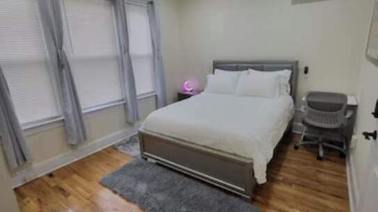 Photo of Bedroom in Newark