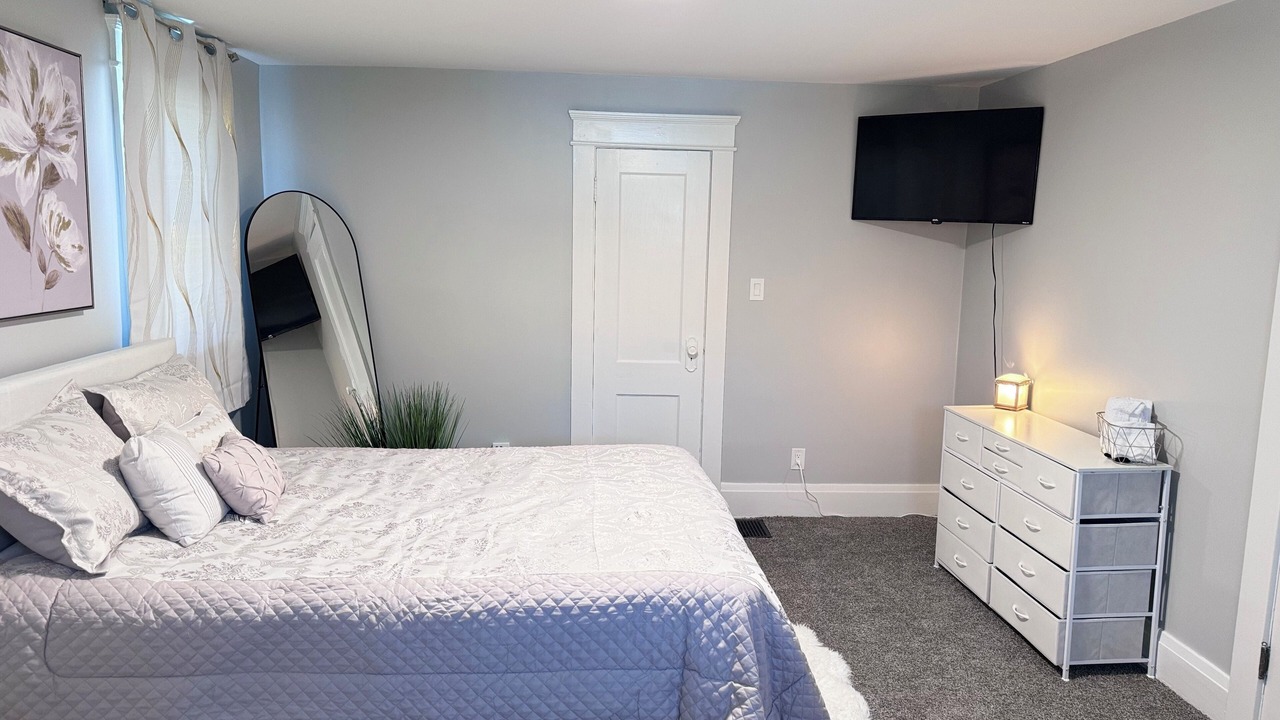 Photo of Bedroom in Erie