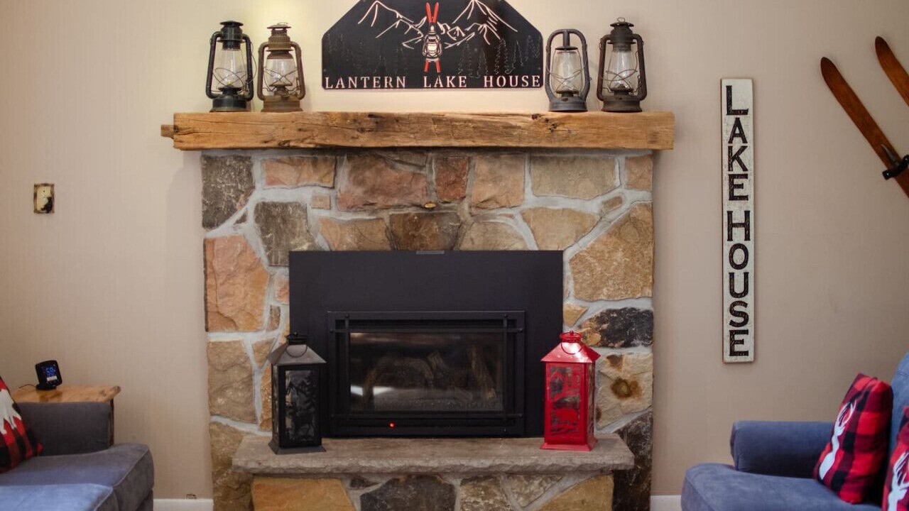 Photo of Livingroom in Lake Harmony Estates