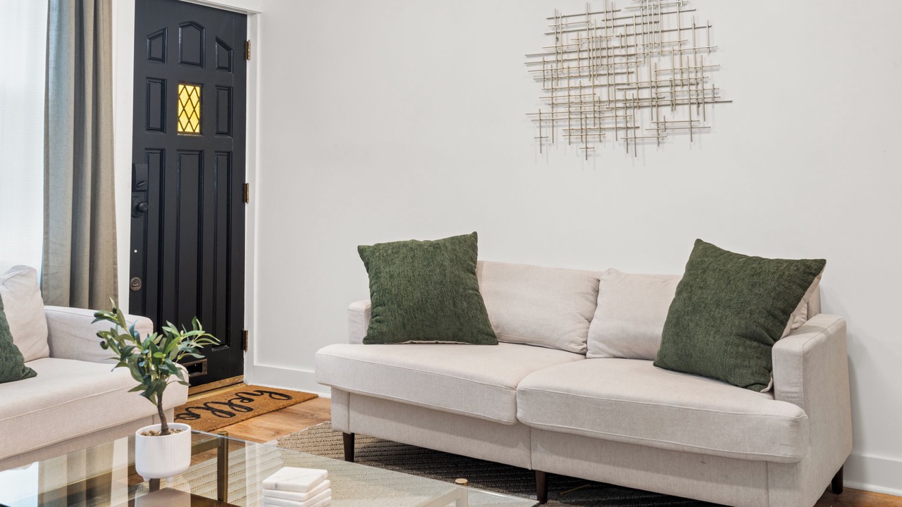 Photo of Livingroom in North Philadelphia