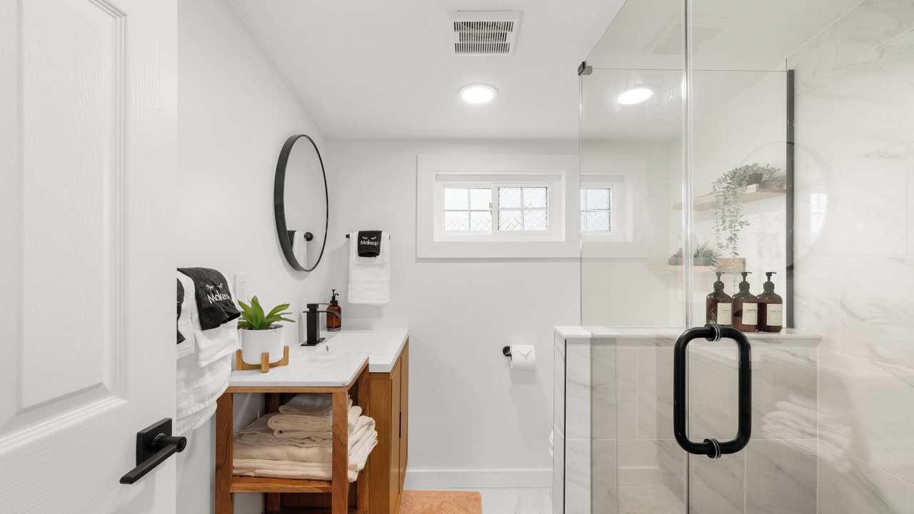 Photo of Bathroom in North Philadelphia