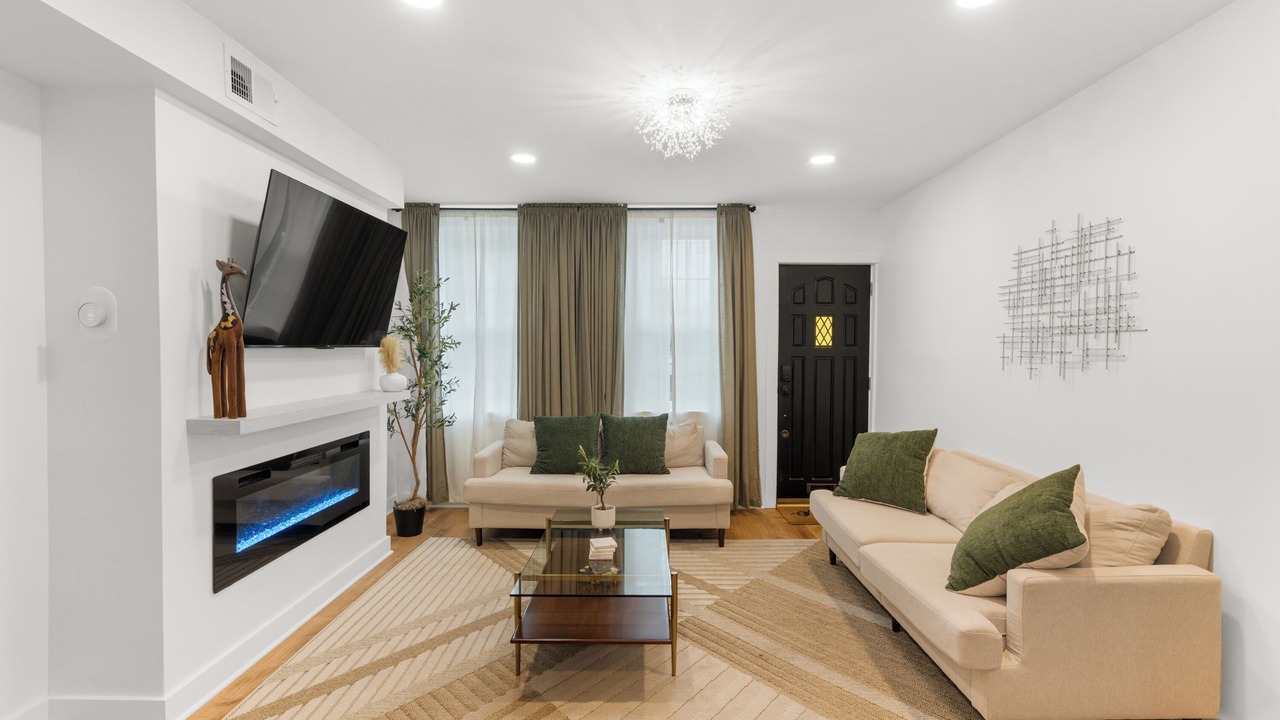 Photo of Livingroom in North Philadelphia