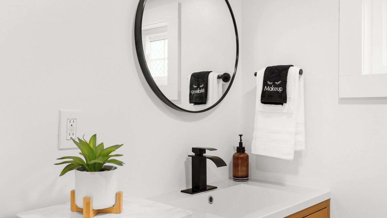Photo of Bathroom in North Philadelphia