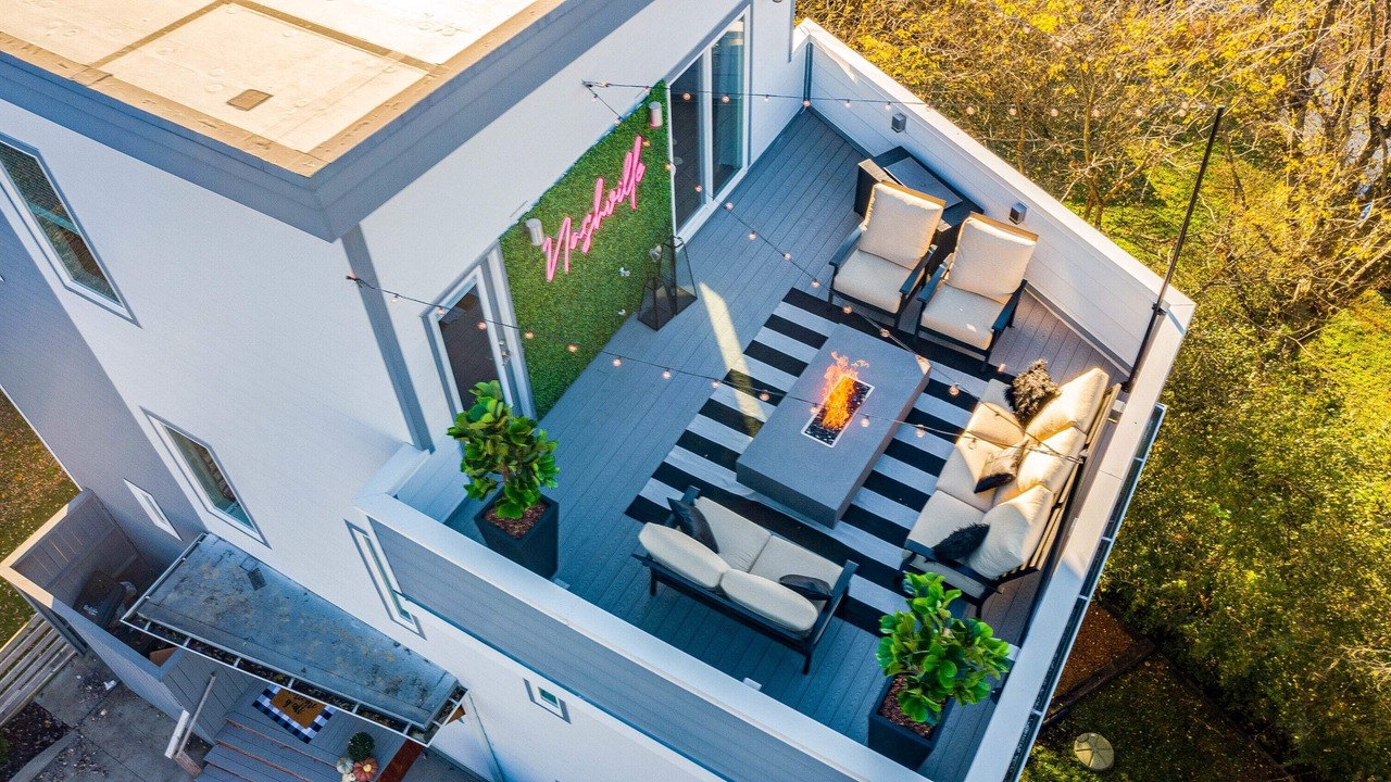 Photo of Outdoor in Shelby Hills