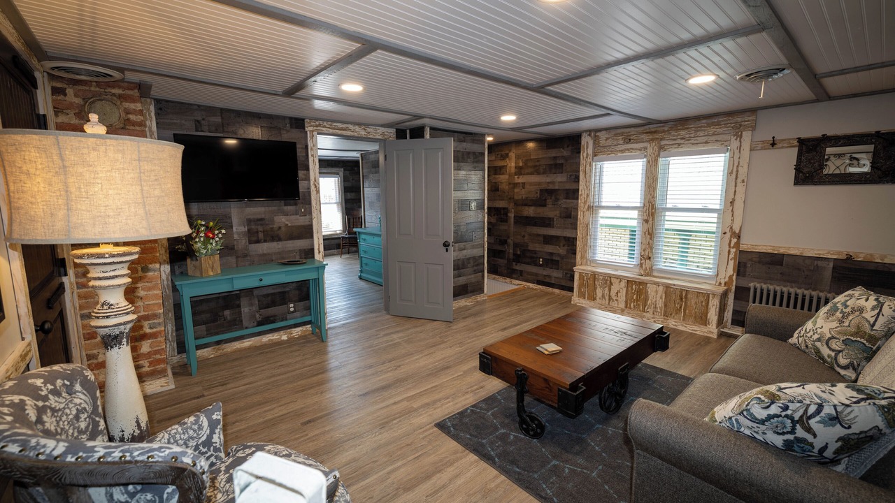 Photo of Livingroom in Elizabethtown