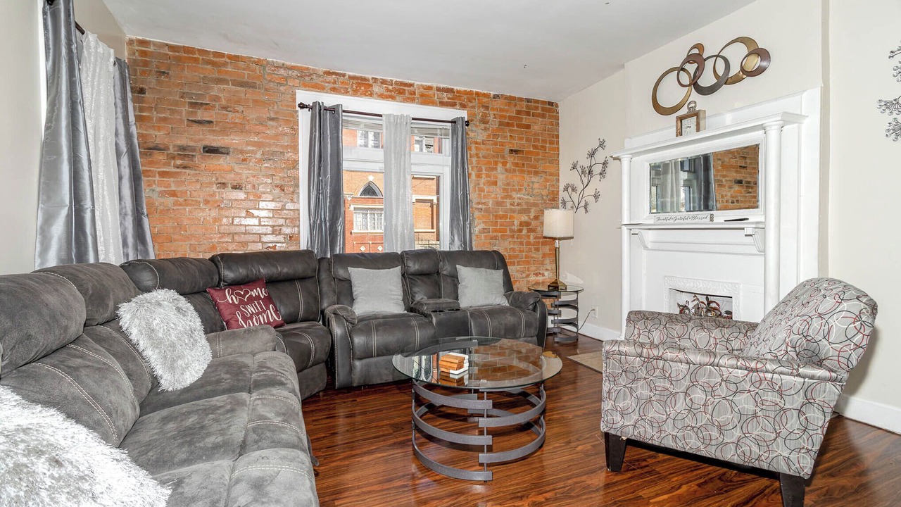 Photo of Livingroom in Corryville
