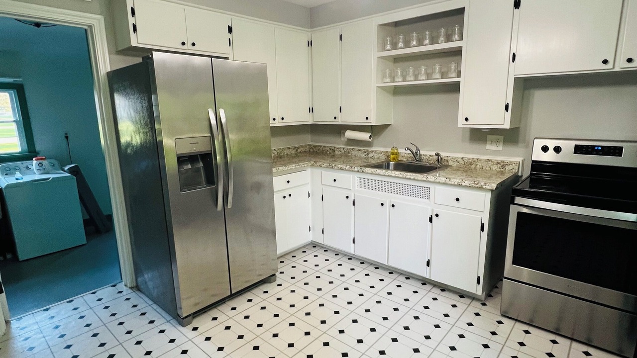 Photo of Kitchen in Russell Township