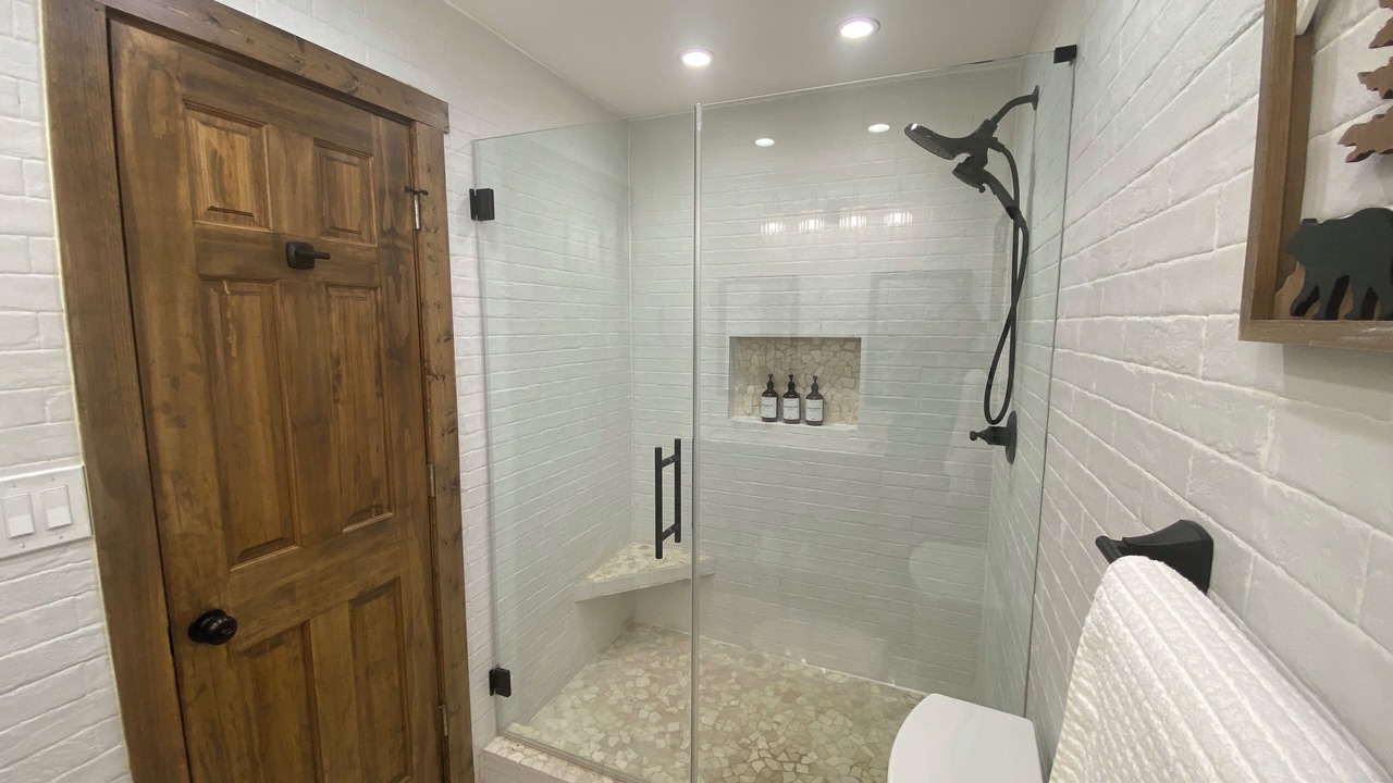 Photo of Bathroom in Rowland