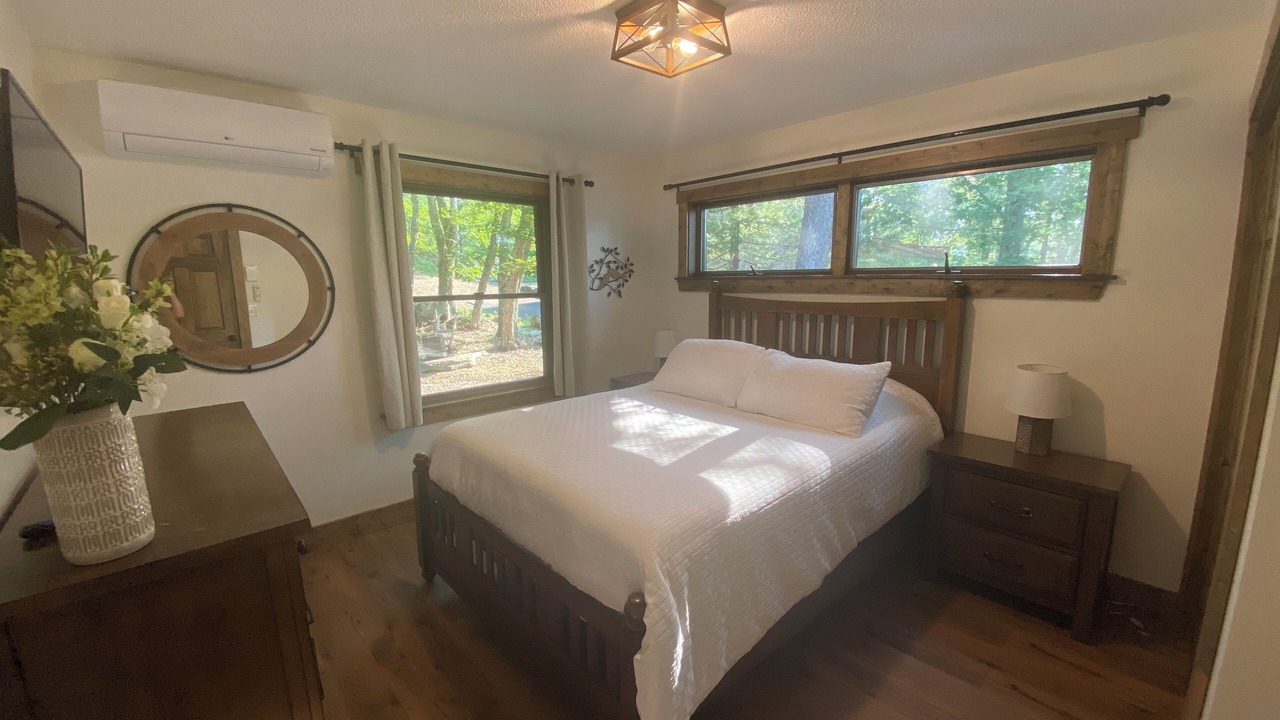 Photo of Bedroom in Rowland
