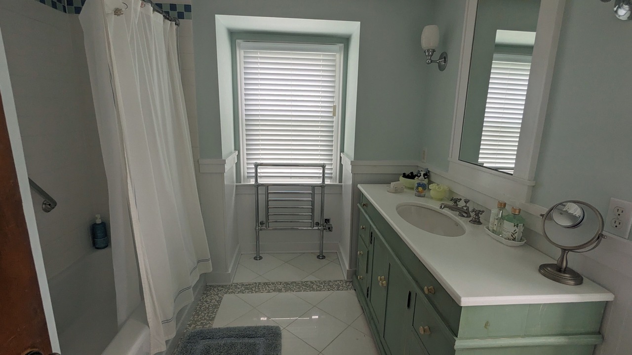 Photo of Bathroom in Greenbush