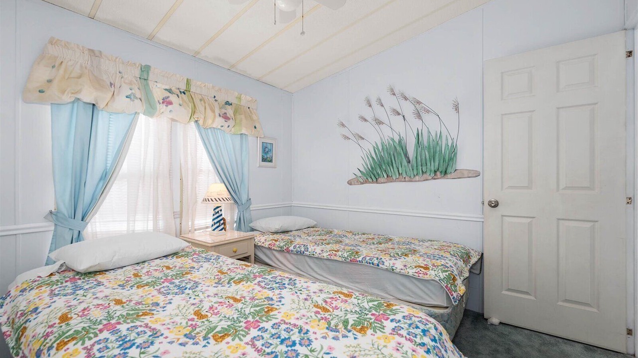 Photo of Bedroom in Assateague Pointe