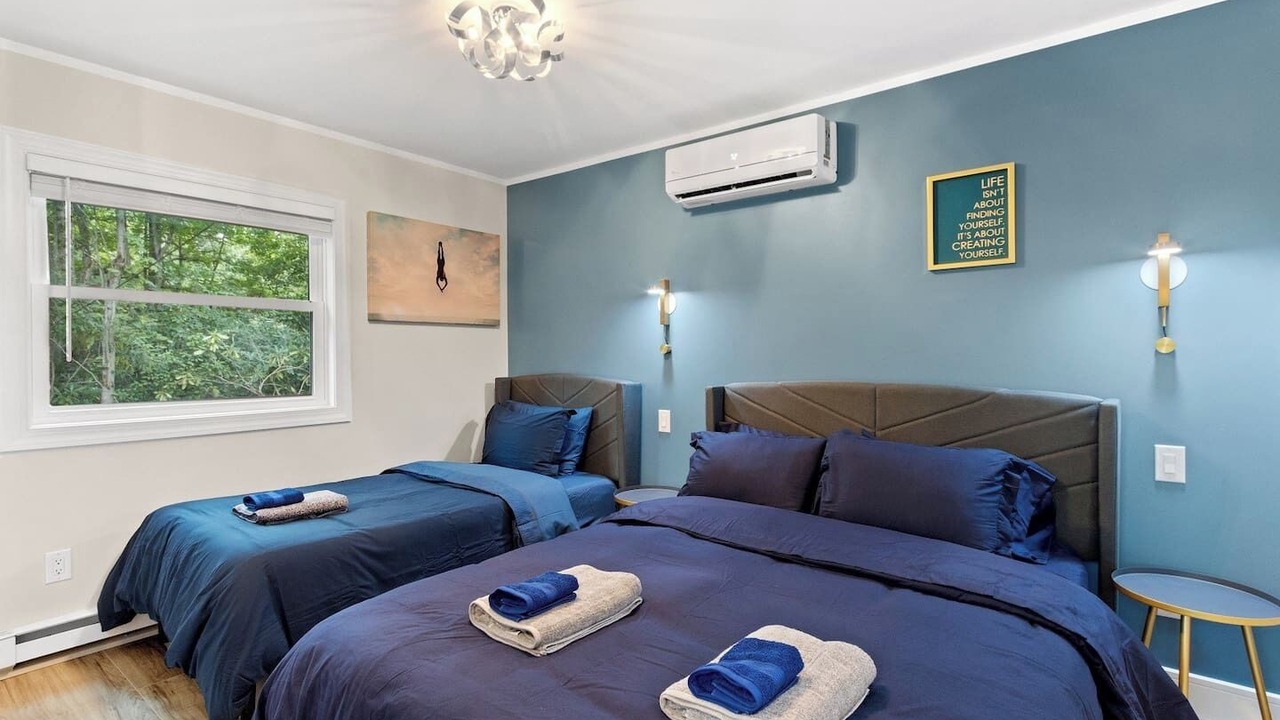 Photo of Bedroom in Long Pond