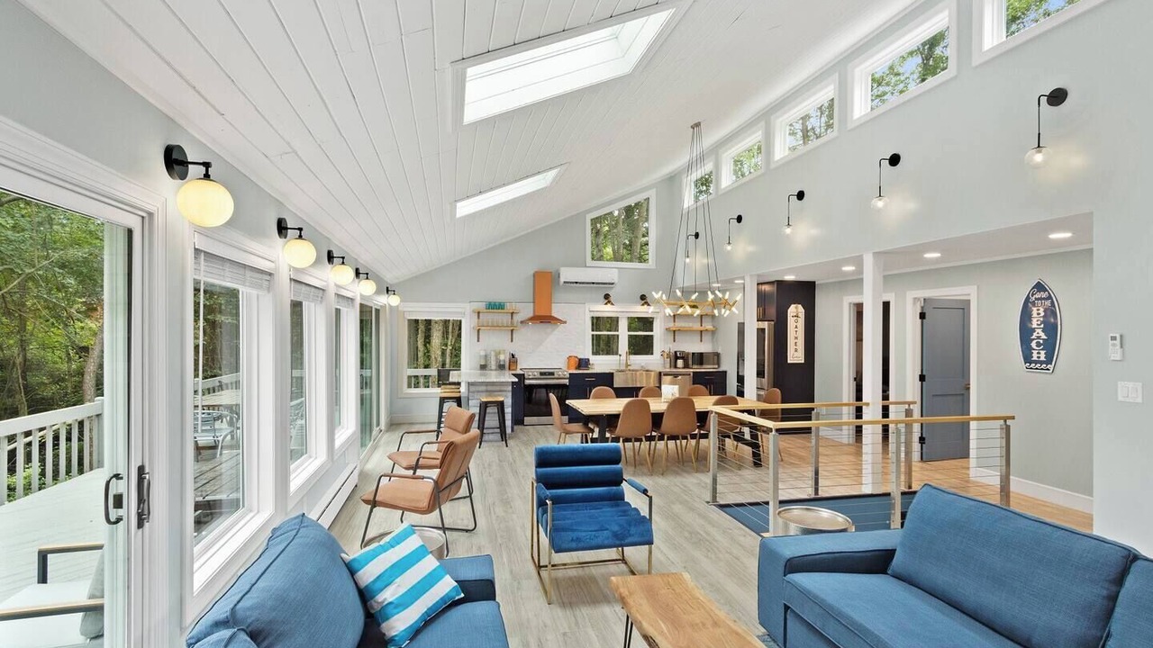 Photo of Livingroom in Long Pond