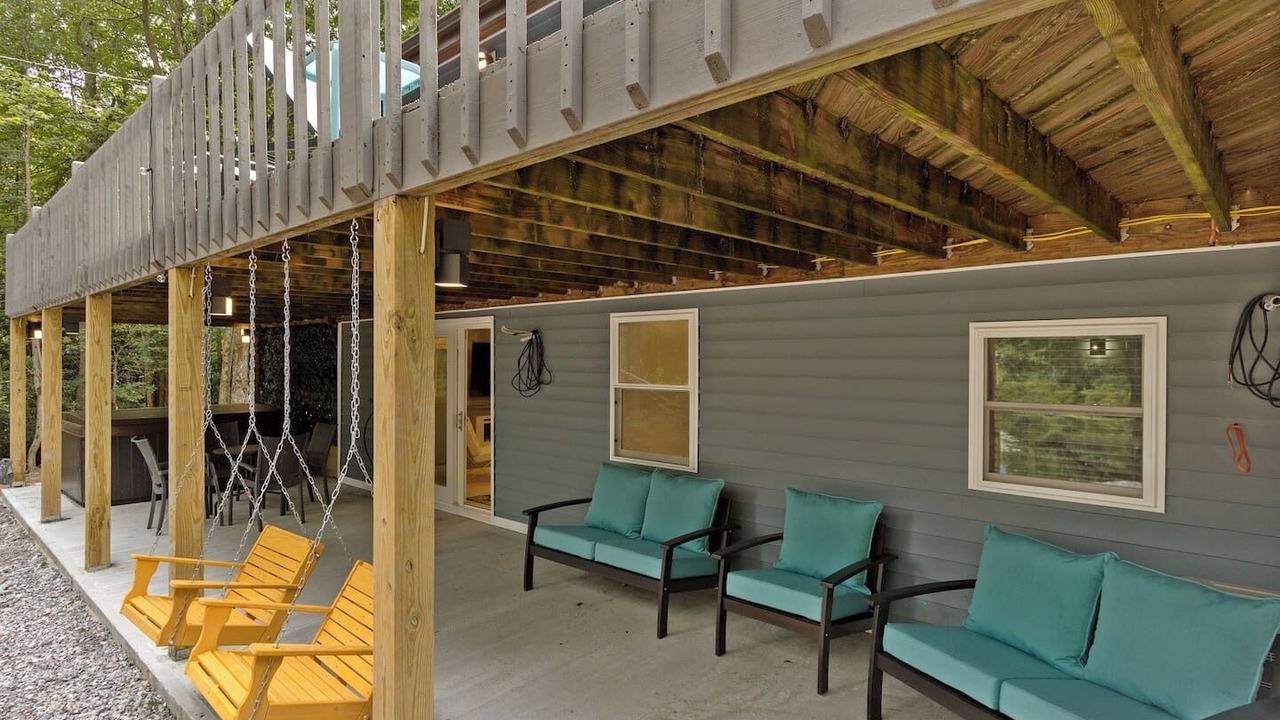 Photo of Patio Balcony in Long Pond